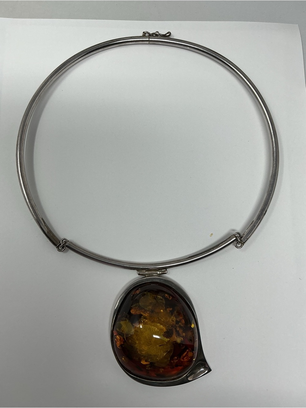 Vintage Modernist Sterling Silver Amber Teardrop Pendant Necklace Brown Amber